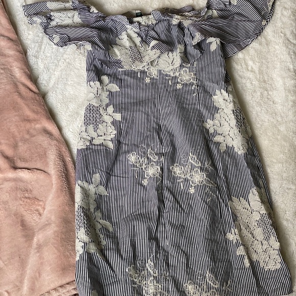 Summer dress - Picture 4 of 4